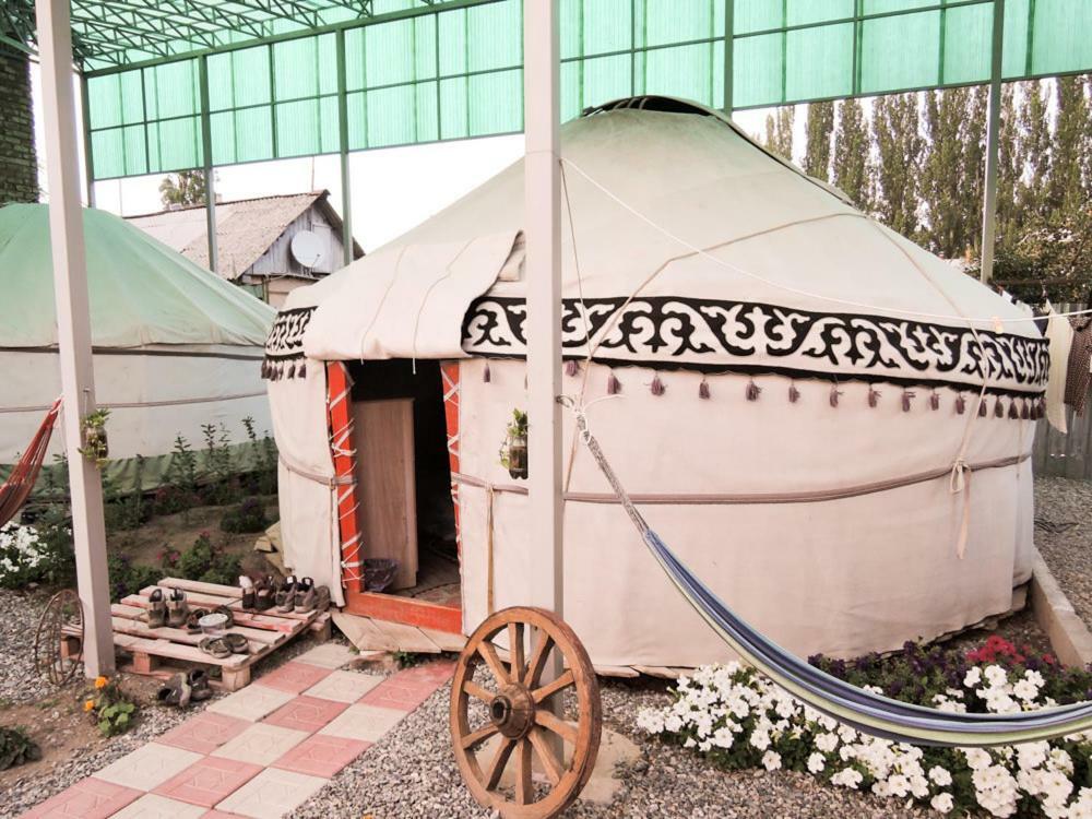 Хостел Дуэт Каракол Экстерьер фото